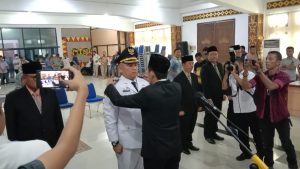Daerah Kabupaten Lampung Utara, melaksanakan pemberhentian dan pengangkatan PNS dari Jabatan Pimpinan Tinggi Pratama ( Eselon II) dan Administrator (Eselon III) di Kabupaten Lampung Utara