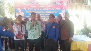 UMKM Sriwijaya Indonesia Bagikan Bantuan 750 Karung Beras di Kota Palembang.