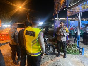 Kapolres Lampung Utara pantau langsung pesonil siaga Pos PAM NATARU dan situasi Kamtibmas.