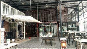 Tidak Ada Yang Berbeda Dalam Menyambut Natal dan Tahun Baru 2023 (Nataru) Khususnya di Cafe, dan Hotel Yang Ada di Kabupaten Lampung Tengah.