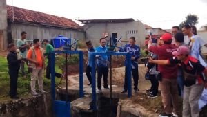 Ali Rahman running tes pengaliran uji pengairan pekerjaan peningkatan daerah irigasi di banjit