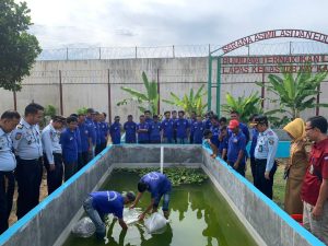 Sebanyak 30 Narapidana Lapas Way Kanan Ikuti Pelatihan Kemandirian Budidaya Ikan Lele Bekerjasama dengan Dinas Perikanan Kabupaten Way Kanan.Syarpani: Napi Bebas, Ciptakan Lapangan Kerja 