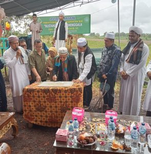 Peresmian Pondok Pesantren Tahfidzul Qur’an & ‘Alim “BUSTANUL KIROM” Menggala, Pimpinan Ustadz Ali Faqih,S,Pd, Oleh Bpk.H.HAMDAN SA’ID, SH