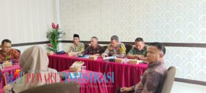 PLH Sekdakab Padang.Pariaman, Zahirman Yang juga Kadis Kominfo Memimpin Rapat Persiapan HUT RI Ke 78