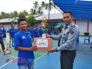 Lapas Klas II B Lubuk Basung Berikan Hadiah Bagi WBP Dan Petugas Lapas