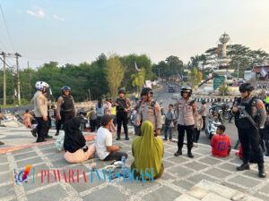 Amankan Wilayah, Kapolres Way Kanan Polda Lampung Lakukan Patroli SOLID dan Menyapa Masyarakat