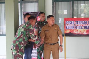 Kodim 0402/OKI Terima Spanduk Himbauan Karhutla.
