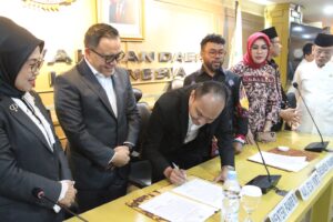 FACHRUL RAZI: KOMITE I DPD RI TERUS PERJUANGKAN TENAGA HONORER DIANGKAT PPPK