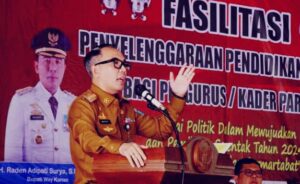 Buka Pendidikan Politik Bagi Pengurus Parpol Tahun 2023, Bupati Adipati Sampaikan Tujuan Pemilu