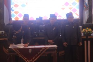 DPRD Kabupaten Way Kanan Rapat Paripurna  Pengesahan Raperda tentang Anggaran Pendapatan dan Belanja dan Daerah (APBD) Tahun Anggaran 2024