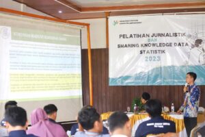 Pelatihan Jurnalistik dan Sharing Knowledge Data Statistik Dilambar
