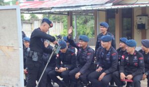 Tuntutan Tugas Dilapangan Yang Semakin Komplek Personel Brimob Kalbar Terusmenerus Latihan