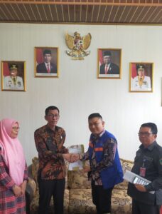 DPMD Ogan Ilir berikan Dukungan kepada Media Mitra Desa untuk mengawasi kegiatan dana desa
