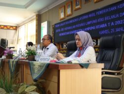 Sekretaris Daerah (Sekda) Kabupaten Lampung Utara Drs. Lekok, M.M., menyerahkan Laporan Hasil Pemeriksaan (LHP) Tahun Anggaran 2023