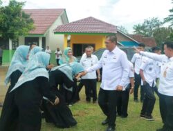 Pj Bupati Bapak Drs Aswarodi, M.Si, Meninjau SDN 03 dan Peninjauan Lokasi Potensi Pertanian