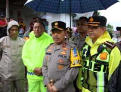 Kapolda Sumbar Tinjau Lokasi Terdampak Banjir Di Kota Padang
