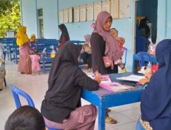 Pemerintah kampung Waytuba Berikan Makanan Tambahan Gratis Untuk Ibu Hamil dan Balita