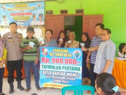 H-4 Idul Fitri 1445 H, Masyarakat Desa Banjar Wangi Terima BLT-DD Secara Tunai
