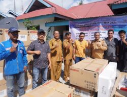 Camat Siberut Selatan Dan Kepala Desa Siberut Ucapkan Terima Kasih Pada Anggota DPRD Mentawai Yang Telah Berikan Mesin Tempel