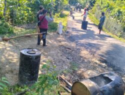 Stakeholder Desa Geramat Perbaiki Jalan Pemda Yang Rusak Akibat Alat Berat Melintas