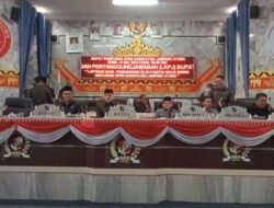 DPRD Lampura Paripurna Penyampaian Empat Raperda