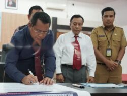 Dinas Pendidikan dan Kebudayaan dan Kepala Sekolah jenjang TK, SD, dan SMP Negeri/Swasta Melaksanakan Pendampingan dan Penandatanganan Komitmen Pelaksanaan Penerimaan Peserta Didik Baru