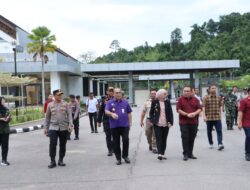 Lemhanas RI Sampai di Perbatasan PLBN Entikong, Kabupaten Sanggau, Kalimantan Barat Dalam Rangka Kajian Kejahatan Trans Nasional Crime di wilayah PLBN Entikong