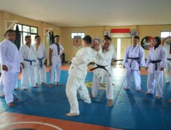 Satbrimob Polda Kalbar Tingkatkan Ilmu Beladiri Untuk Menunjang Tugas Lapangan