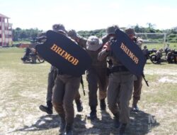 Satbrimob Polda Kalbar Asah Kemampuan Personelnya Latihan Antisipasi Kesalahan Prosedur Pelanggaran HAM.