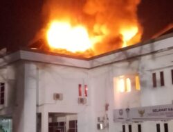 Kantor Bupati Oku Dilalap Si Jago Merah