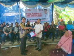 Hamartoni Ahadis Kukuhkan Dan Lantik Team Pemenangan Keluarga Sehati Kecamatan Bukit Kemuning