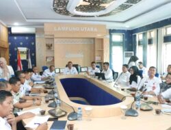 Pj Bupati Lampung Utara Drs. H. Aswarodi, M.Si, memimpin rapat teknis Tim Pengendalian Inflasi Daerah (TPID)