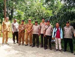 BPBD Sanggau Kunjungan Kerja ke Entikong Berikan Bantuan Korban Kebakaran dan Tanah Longsor