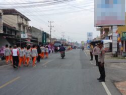 Meriahkan HUT RI Ke 79 Tahun 2024, Polsek Baradatu Melaksanakan Pengamanan Jalan Sehat