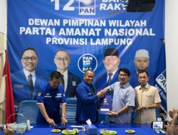 Resmi Di Serahkan Rekomendasi dari DPP Partai PAN Ke Pasangan Cabup Dan Cawabup Lampura Hamartoni-Romli