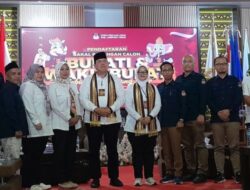 Pasangan Cabup-Cawabup Ela Siti Nuryamah dan Azwar Hadi Daptar Berkas KPU Lamtim