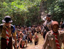 Peringati Hari Juang Polri, Polsek Negeri Besar dan Pramuka Lakukan Hiking