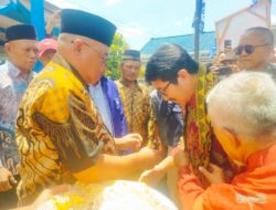 Cabup Lampura Dr.Ir.H.Hamartoni Ahadis,M.Si Di Dampingi Beberapa Tokoh Bertatap Muka Dengan Masyarakat Sekipi Abung Tinggi