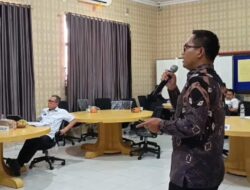 Kadis Kominfo Lampung Utara Gunaido Uthama, S.IP., M.H. Menyampaikan Laporan Seminar Akhir Aksi Perubahan pada Pelatihan Kepemimpinan Tingkat II Angkatan XIX Tahun 2024