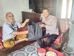 Jelang Pilkada Serentak 2024, Bhabinkamtibmas Sambangi Tokoh Salurkan Bansos NCS di Kasui
