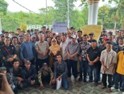 Masyarakat tiga Kampung Datangi BPN Way Kanan terkait HGU PT Karisma