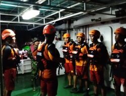 Tim SAR Berhasil mengevakuasi 4 Orang Pemancing yang terjebak di Pulau Pitojat Kabupaten Kepulauan Mentawai