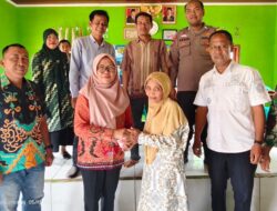 Camat Tanjung Raja Hadiri Pembagian BLT DD Tahap Akhir 2024 di Desa Priangan Baru