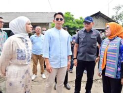 Wakil Ketua Komisi XII DPR RI, Putri Zulkifli Hasan Bersama Bupati Terpilih, Radityo Egi Pratama, Lakukan Kunker Ke Daerah Minim Penerangan Jalan