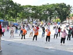Pemkab Lampung Selatan Menggelar Senam Bersama Di-Lapangan Korpri
