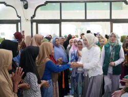 Wagub Jihan Nurlela Tinjau Pasar Murah PW Muslimat NU di Natar, Bantu Warga Dapatkan Kebutuhan Pokok