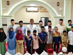 Radityo Egi Pratama-M. Syaiful Anwar (Egi-Syaiful)  Shalat Tarawih, di Masjid Baiturrahman