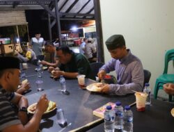 Berbagi di Bulan Ramadhan, Kapolres Buka Puasa dengan Warga di Polres Way Kanan
