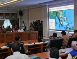 Mantapkan Kesiapan Angkutan Lebaran 1446H, Gubernur Rahmat Mirzani Gelar Pembahasan Bersama Mendagri dan Menhub
