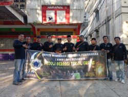 Komite Wartawan Indonesia Perjuangan (KWIP) Kabupaten Merangin -Jambi, Membagikan Ratusan Takjil